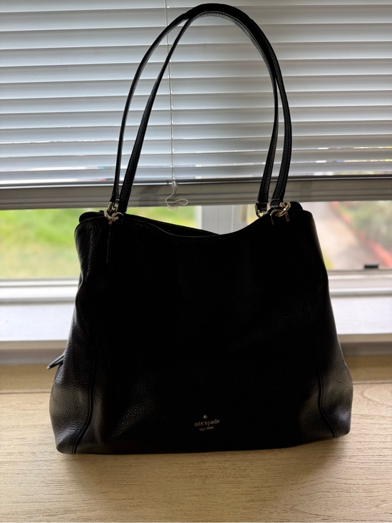 kate spade Handbags - kate spade Black Pebbled Leather Tote